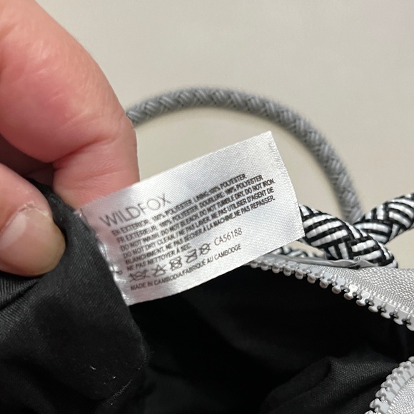 NWT - Wildfox Women’s 2 in 1 Crossbody/Shoulder Bag - Picture 9 of 9